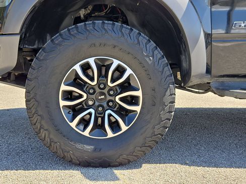 Used 2014 Ford F150 Raptor w/ Equipment Group 801A Luxury AWD/4WD image 30