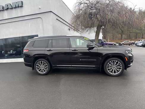 Used 2023 Jeep Grand Cherokee L Summit image 2