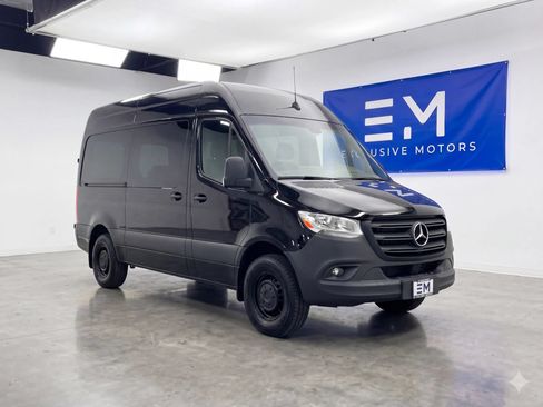 Used 2024 Mercedes-Benz Sprinter 2500 image 1
