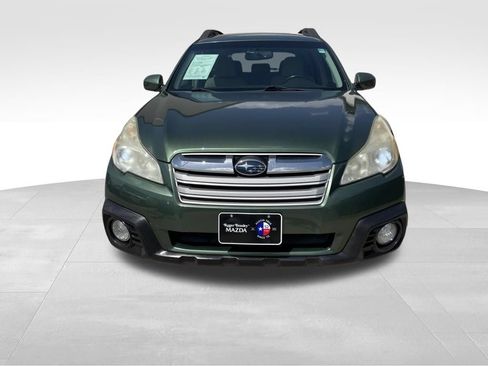 Used 2013 Subaru Outback 2.5i Premium AWD/4WD image 2
