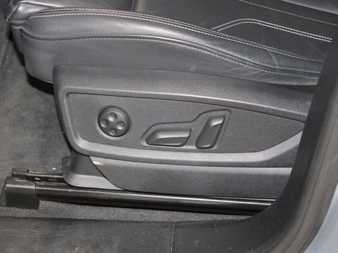 Used 2024 Audi Q5 2.0T Premium Plus AWD/4WD image 17
