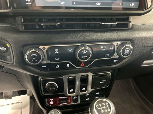 Certified 2024 Jeep Wrangler Willys image 16