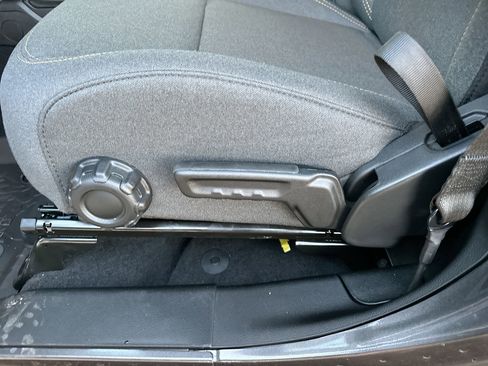 New 2025 Jeep Gladiator Sport image 12