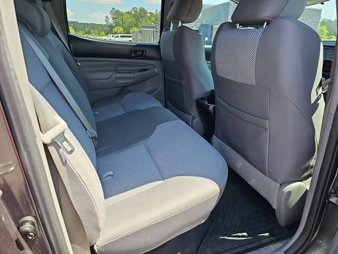 Used 2015 Toyota Tacoma PreRunner w/ TRD Sport Package image 11