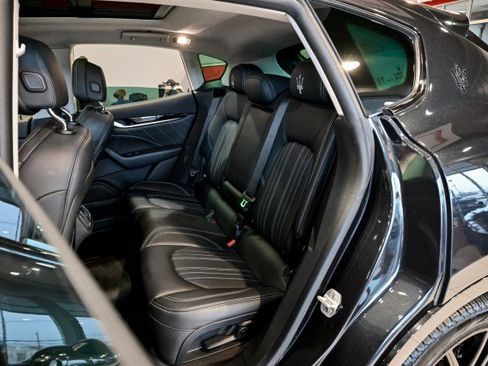 Used 2022 Maserati Levante Modena image 19