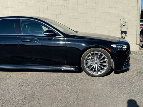 Used 2022 Mercedes-Benz S 580 4MATIC Sedan w/ AMG Line Package image 7