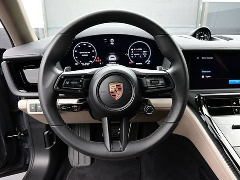 Certified 2025 Porsche Panamera 4 AWD/4WD image 8