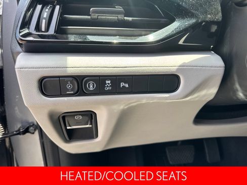 Used 2023 Acura MDX SH-AWD w/ Technology Package image 23