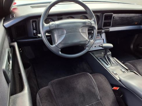Used 1991 Pontiac Firebird Coupe image 4