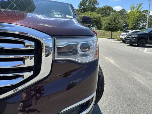 Used 2018 GMC Acadia SLT FWD image 9
