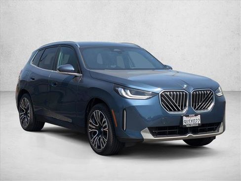 Certified 2025 BMW X3 xDrive30 w/ Convenience Package AWD/4WD image 3