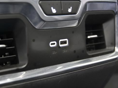 Used 2024 Chevrolet Silverado 2500 LTZ w/ LTZ Premium Texas Edition AWD/4WD image 37