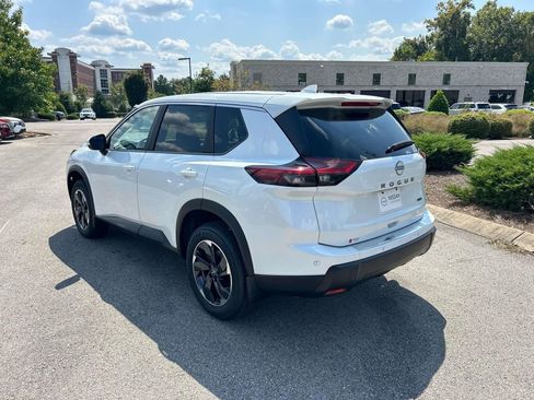 New 2026 Nissan Rogue SV AWD/4WD image 5