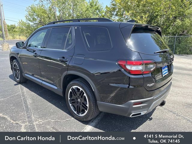 New 2026 Honda Pilot Touring image 9