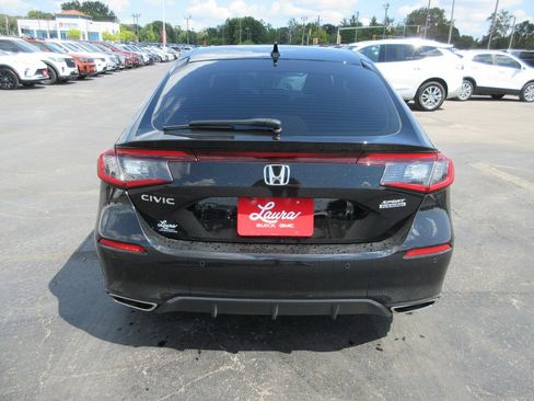 Used 2024 Honda Civic Sport Touring image 7