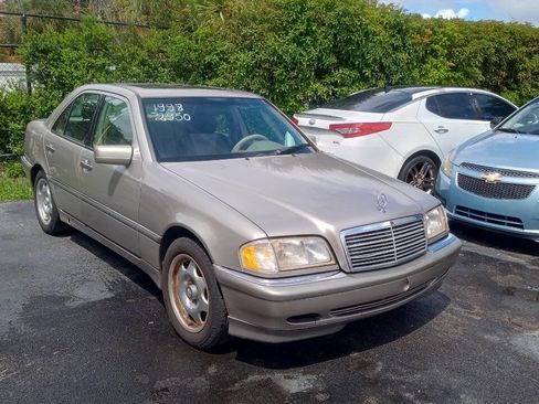 Used 1998 Mercedes-Benz C 230 image 1
