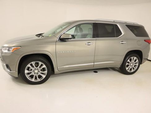 Used 2018 Chevrolet Traverse Premier w/ Driver Confidence II Package image 2