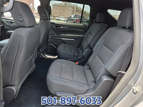 Used 2024 Chevrolet Traverse LT FWD image 10