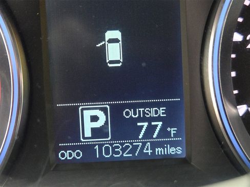 Used 2015 Toyota Highlander Plus image 12