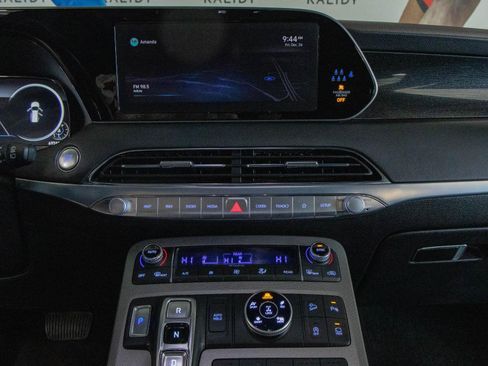 Used 2022 Hyundai Palisade Calligraphy image 4