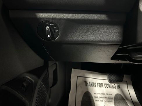 Used 2025 Volkswagen Jetta S image 17