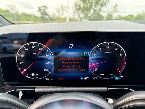 Used 2025 Mercedes-Benz GLA 250 image 10