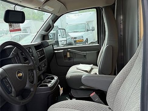 New 2022 Chevrolet Express 3500 w/ Power Convenience Package image 12