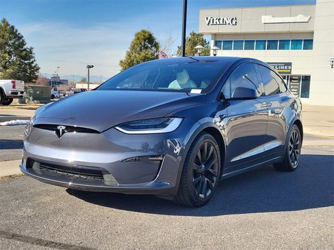 Used 2022 Tesla Model X image 8