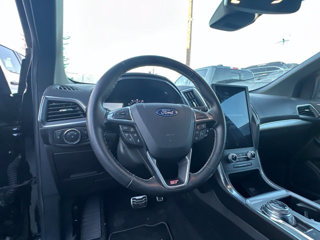 Used 2024 Ford Edge ST w/ Equipment Group 401A AWD/4WD image 14
