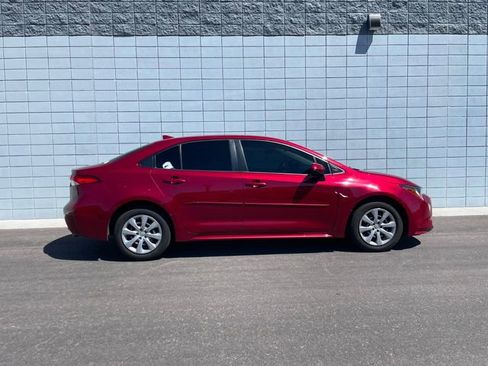 Used 2023 Toyota Corolla LE FWD image 2