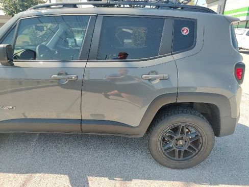 Used 2020 Jeep Renegade Sport w/ Sport Appearance Group AWD/4WD image 8