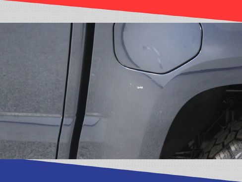 Used 2018 Chevrolet Colorado Z71 w/ Centennial Edition image 32