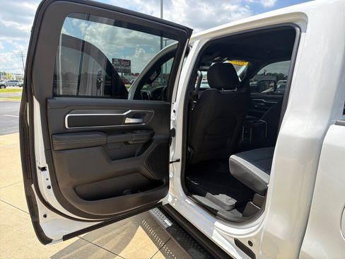 Used 2025 RAM 1500 Big Horn AWD/4WD image 46