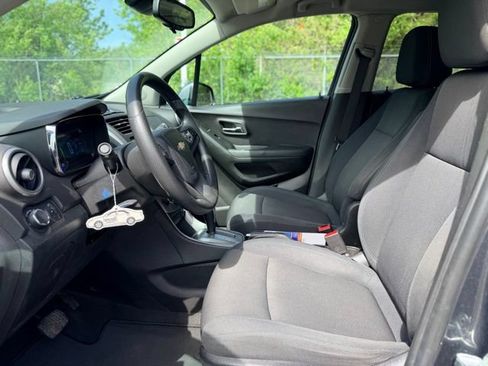 Used 2016 Chevrolet Trax LT FWD image 6