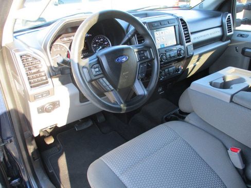 Used 2017 Ford F250 XLT w/ FX4 Off-Road Package image 11