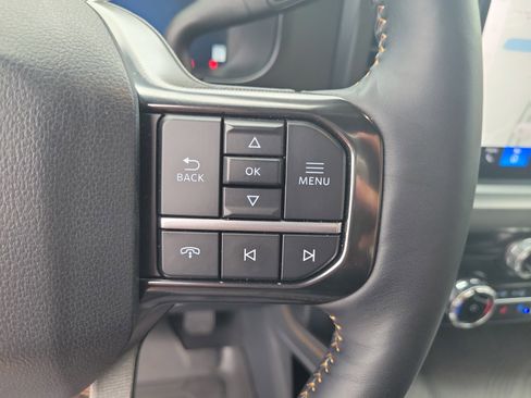 Used 2024 Ford F250 Platinum image 28