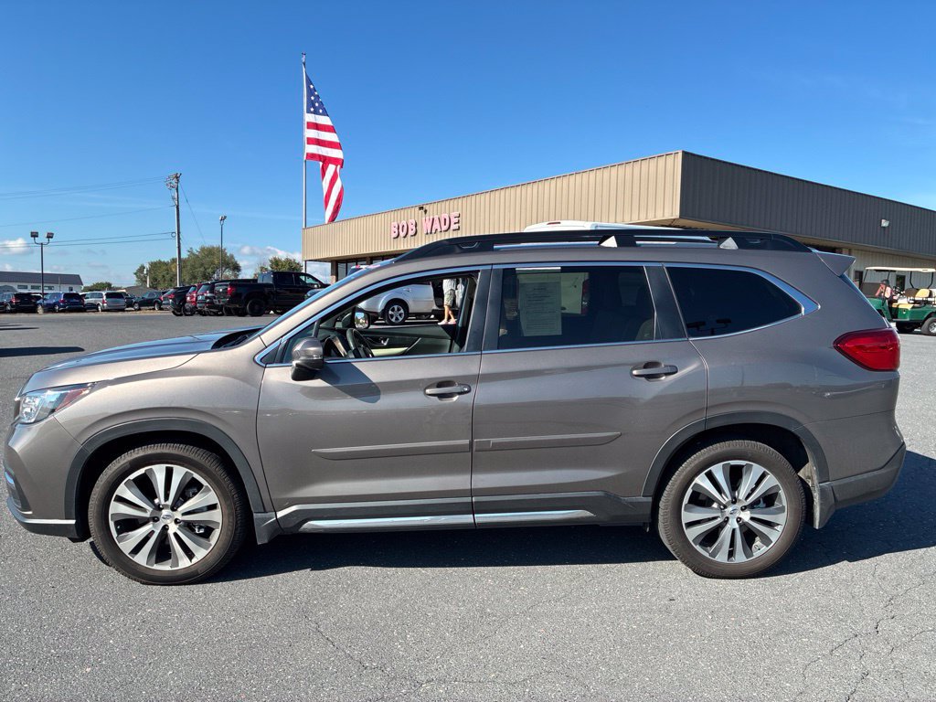 Used 2022 Subaru Ascent Limited AWD/4WD image 1