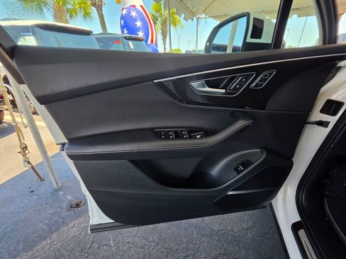 Used 2025 Audi Q7 3.0T Premium Plus AWD/4WD image 18