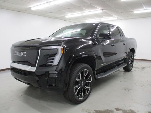New 2025 GMC Sierra EV Denali image 1