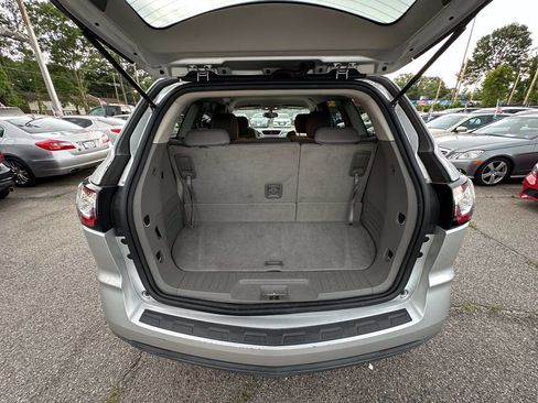 Used 2013 Chevrolet Traverse LS FWD image 15