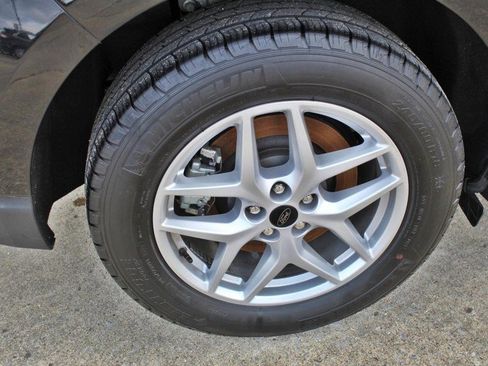 Used 2024 Ford Edge SEL image 9