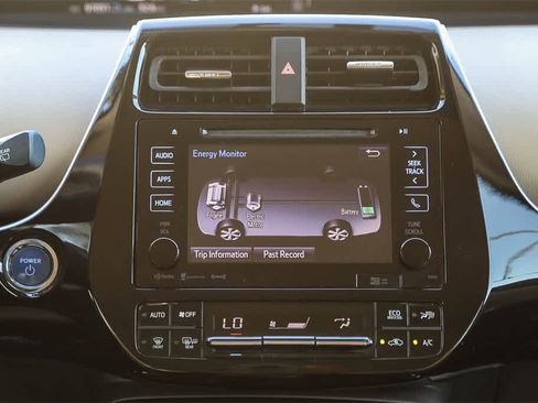 Used 2016 Toyota Prius Three image 11