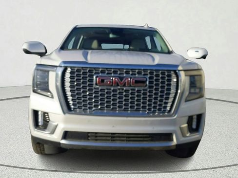 Used 2023 GMC Yukon XL Denali RWD image 9