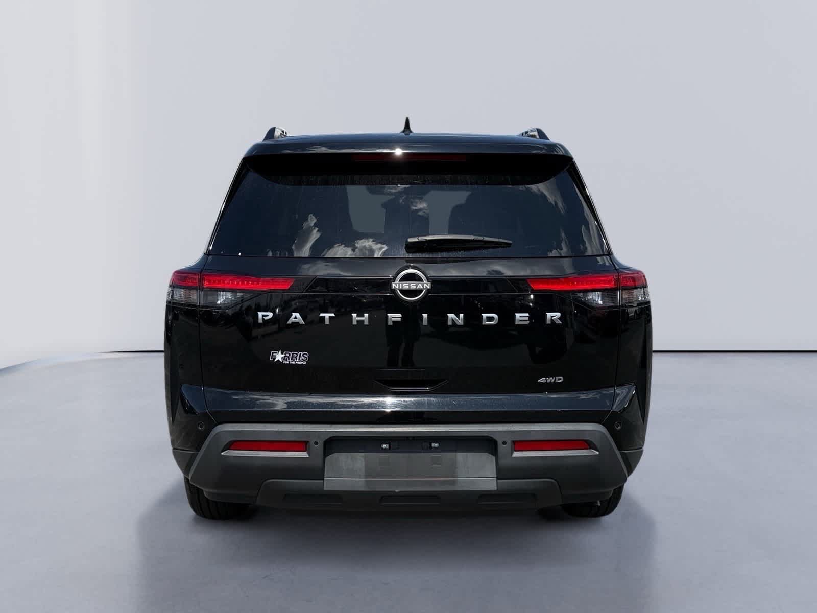 Used 2025 Nissan Pathfinder SV AWD/4WD image 4