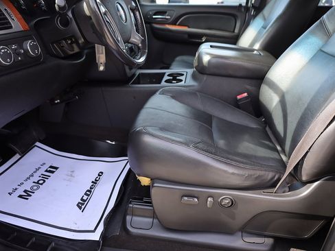 Used 2008 GMC Sierra 2500 SLT w/ Z71 Off-Road Package image 11