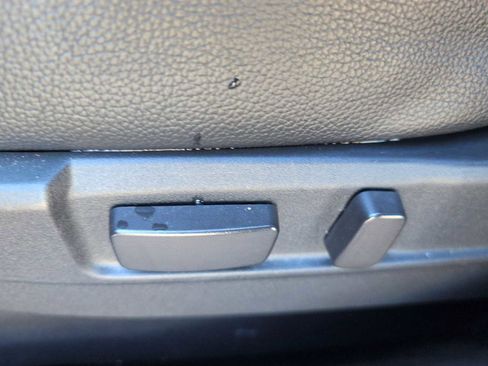 Used 2016 Mitsubishi Outlander SEL AWD/4WD image 17