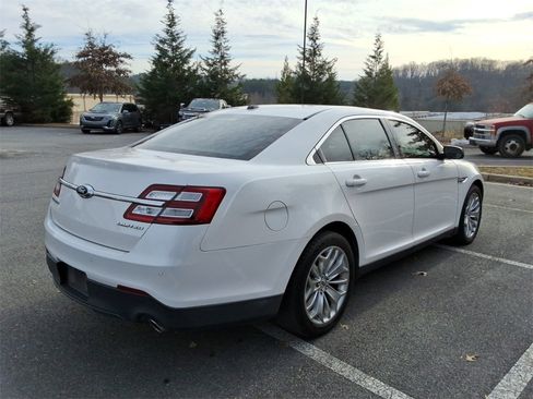 Used 2019 Ford Taurus Limited image 5