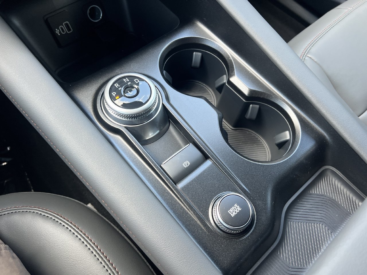 New 2027 Ford Explorer Active w/ Active Comfort Package RWD image 8