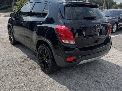 Used 2018 Chevrolet Trax LT w/ Sun & Sound Package AWD/4WD image 9