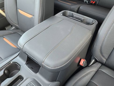 New 2026 GMC Sierra 1500 AT4 w/ AT4 Premium Package AWD/4WD image 31